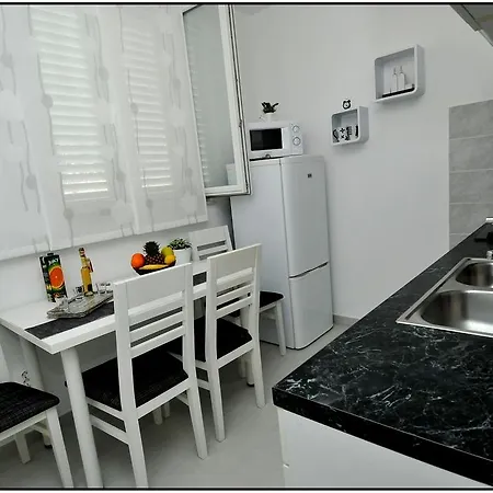 Appartement Karmen *